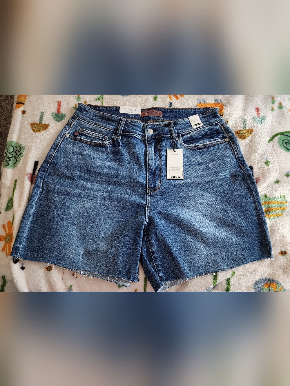 Brand NEW with TAGS!! Judy Blue Classic High-Rise Blue Denim Shorts Size 1x.